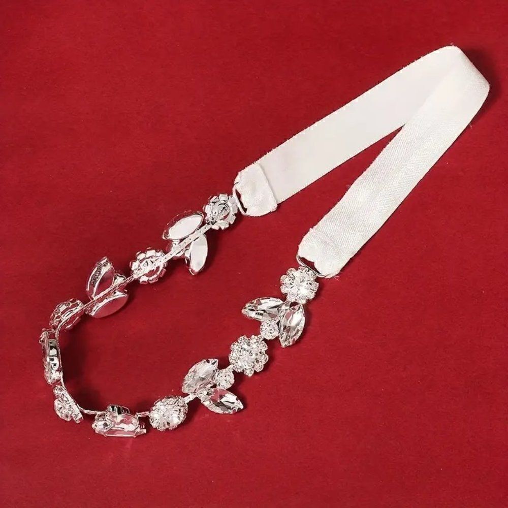 Dainty Rhinestone Wedding Garter Belt For The Bride - Picture 7 of 8